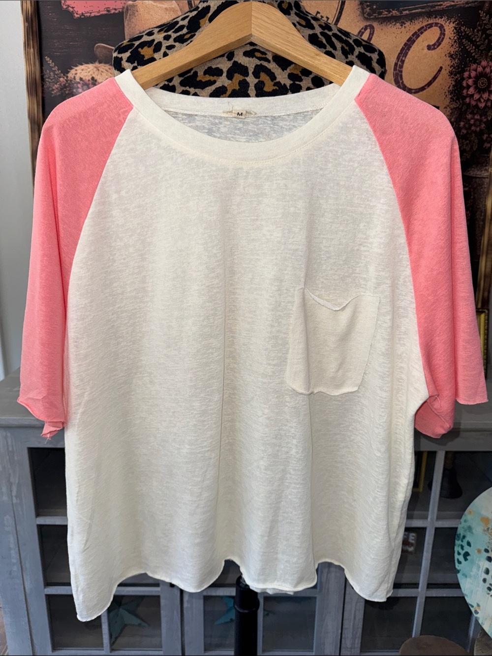 POL Women's Cream & Coral Sleeve Tee Size Medium